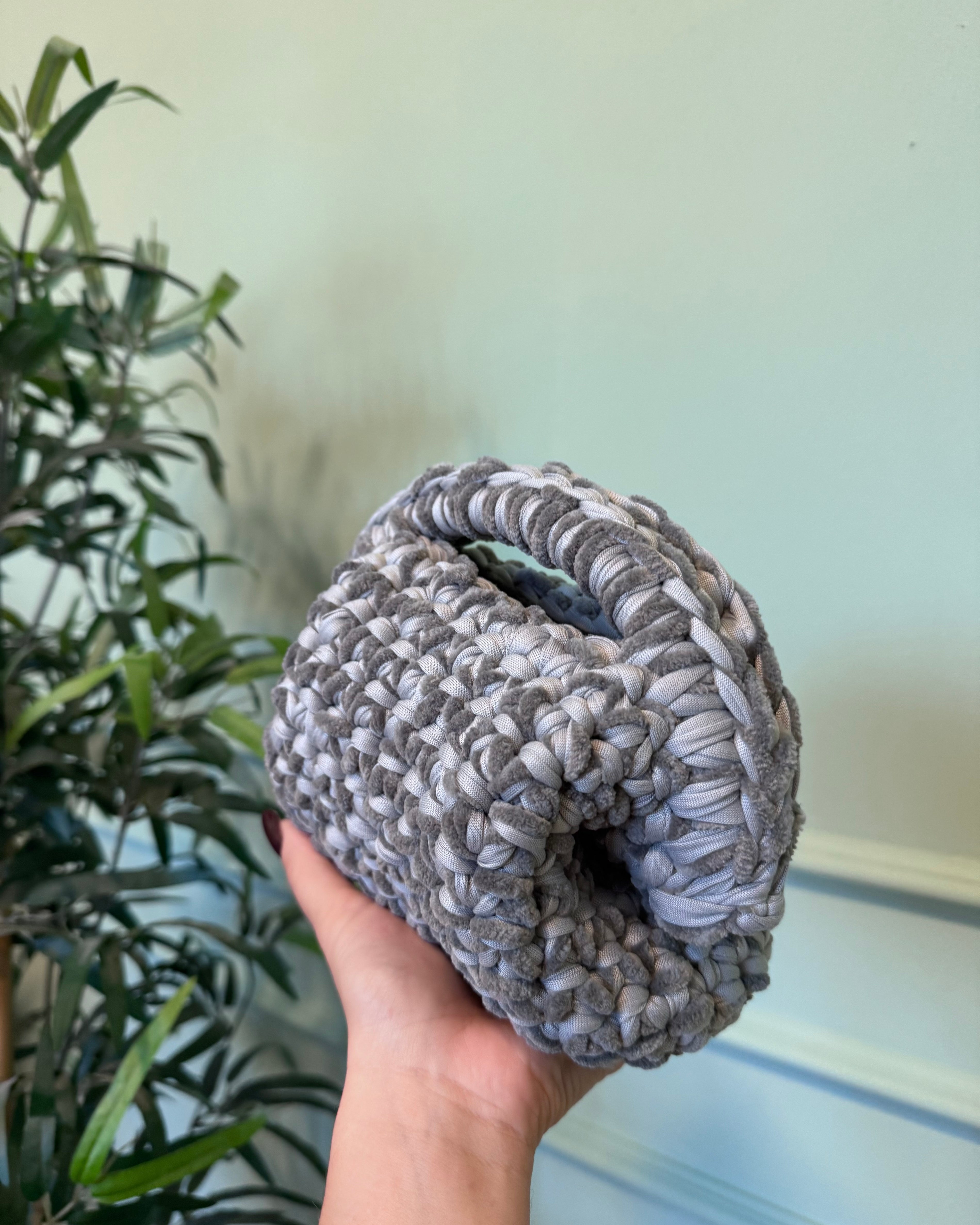 Clutch media teddy grey