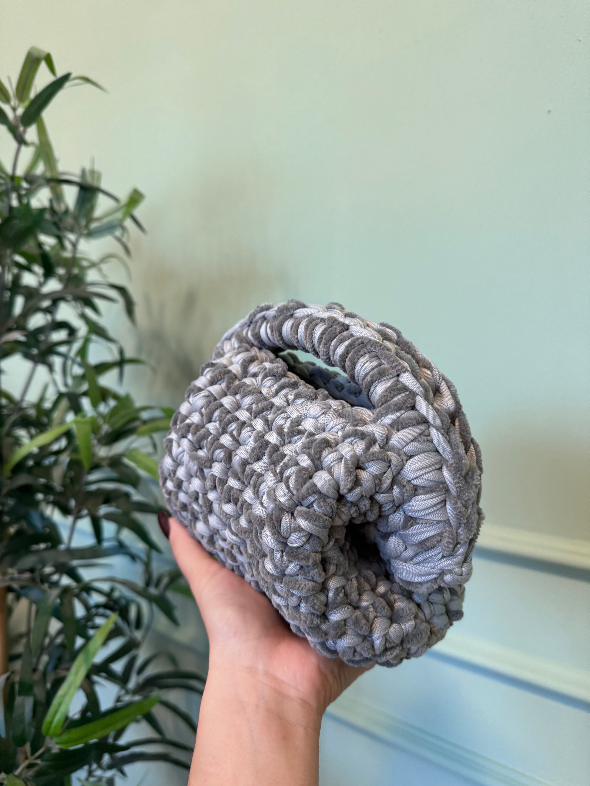Clutch media teddy grey