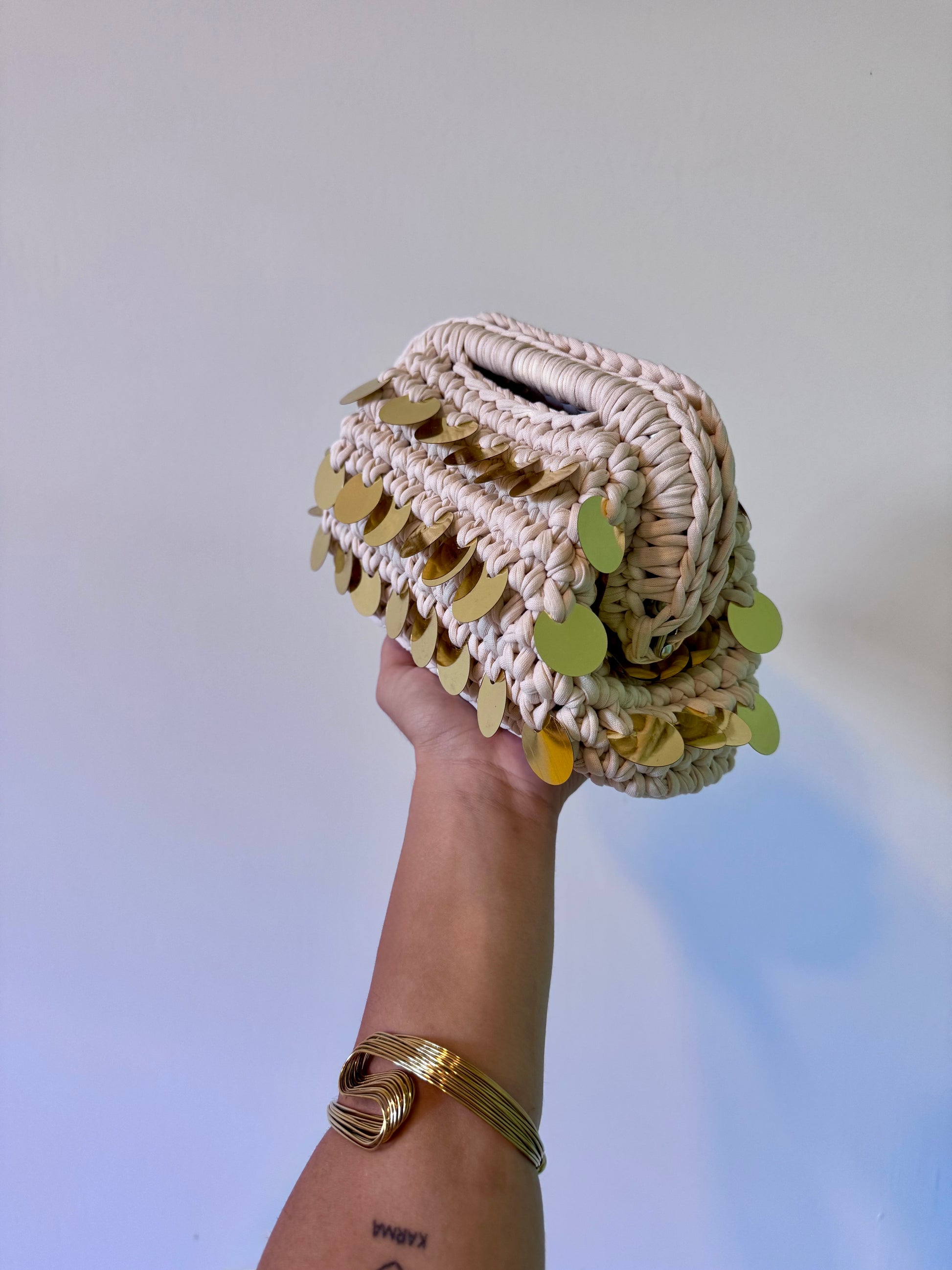Pasticcino small beige paiettes oro