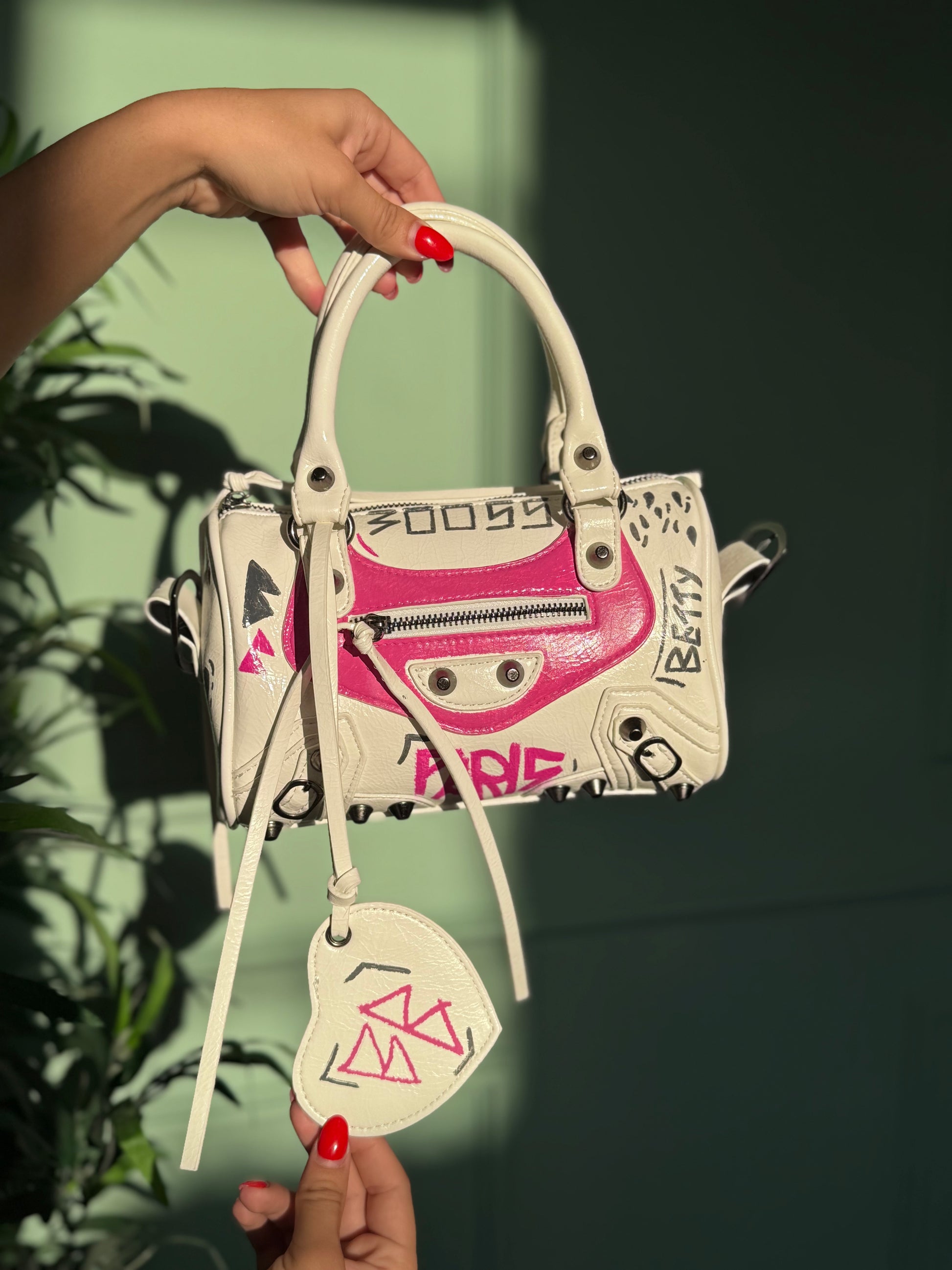 Paris mini bianca dett. nero e rosa