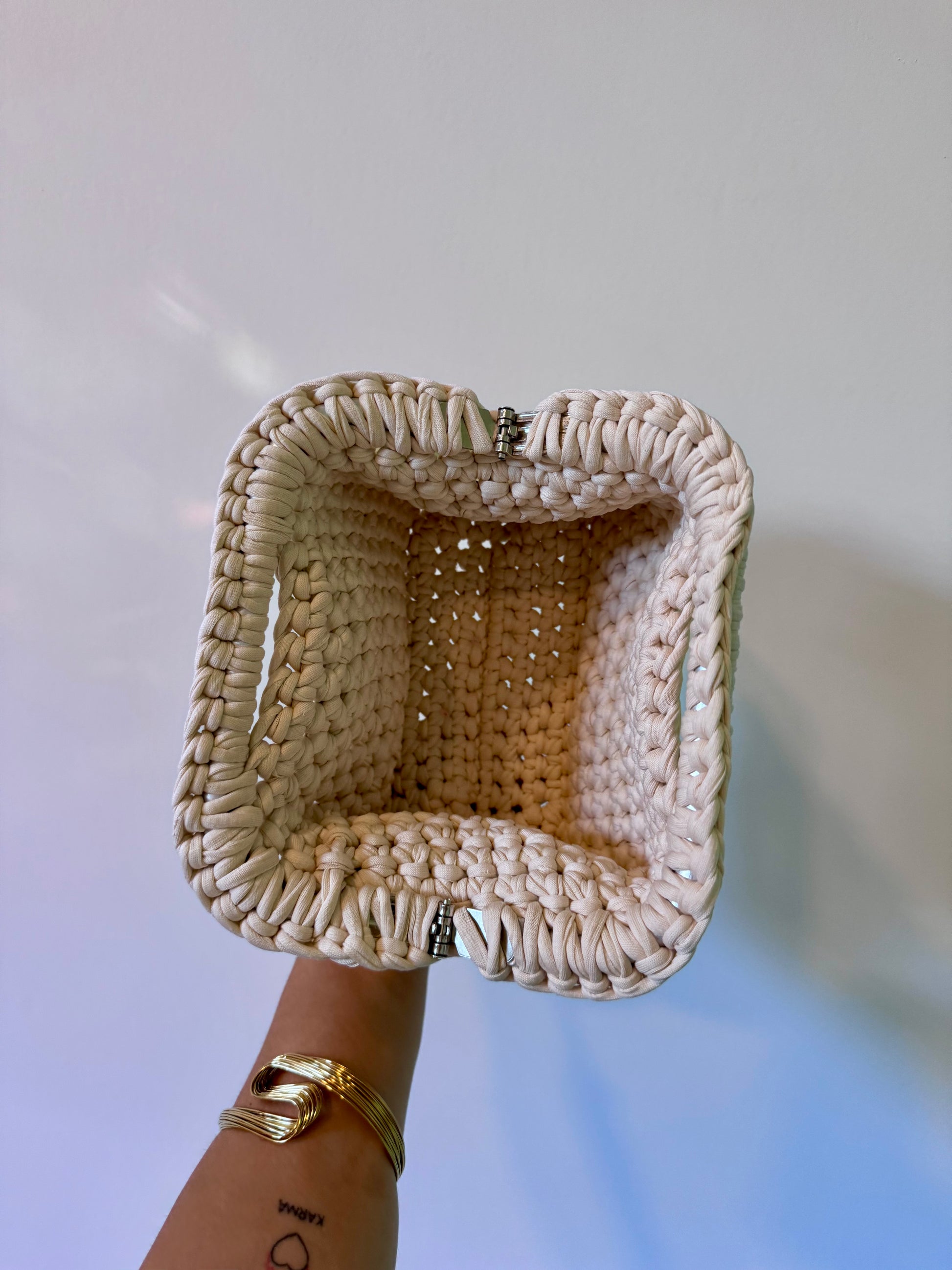Pasticcino small beige paiettes oro
