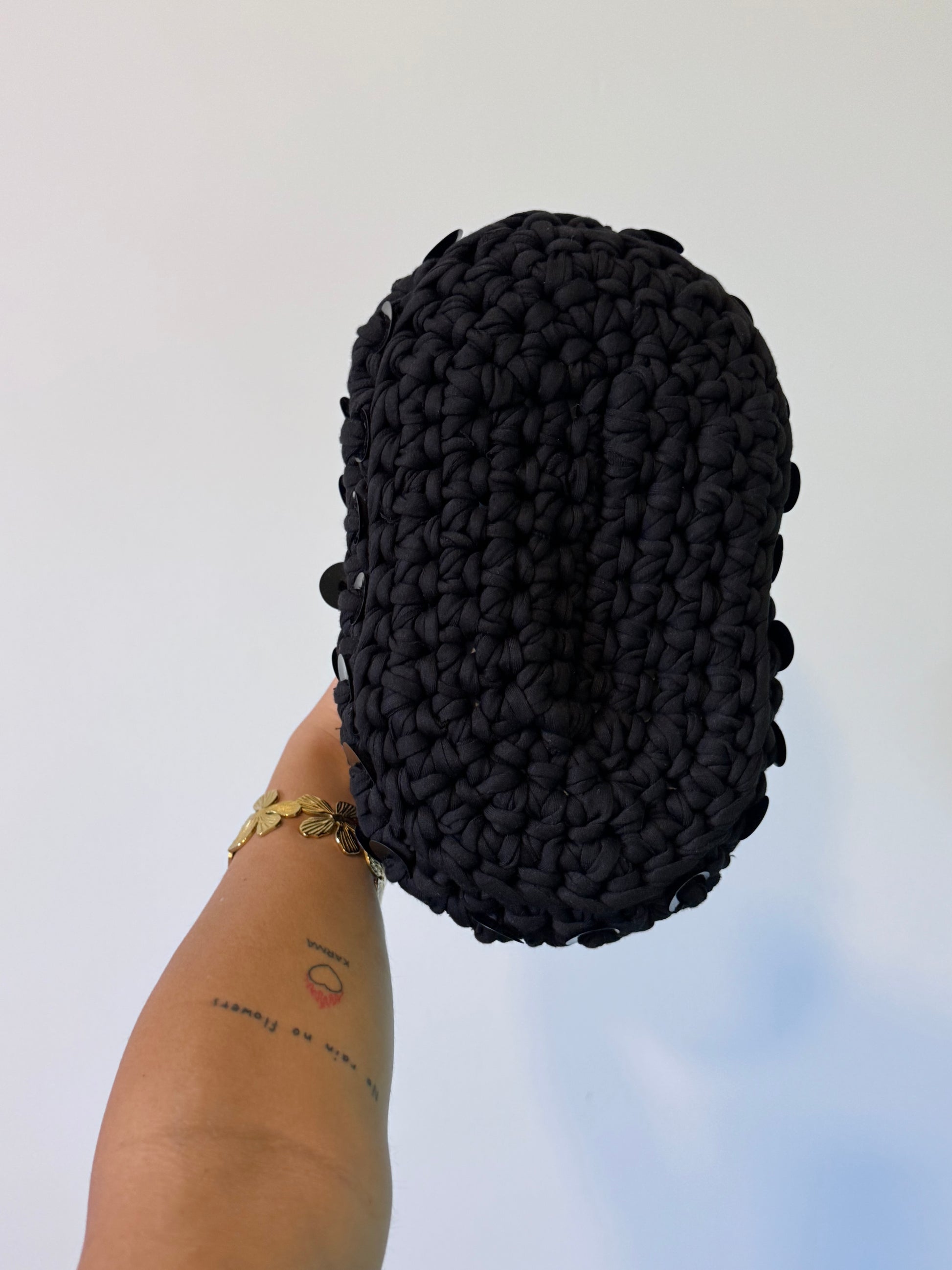 Pasticcino medium black paillettes
