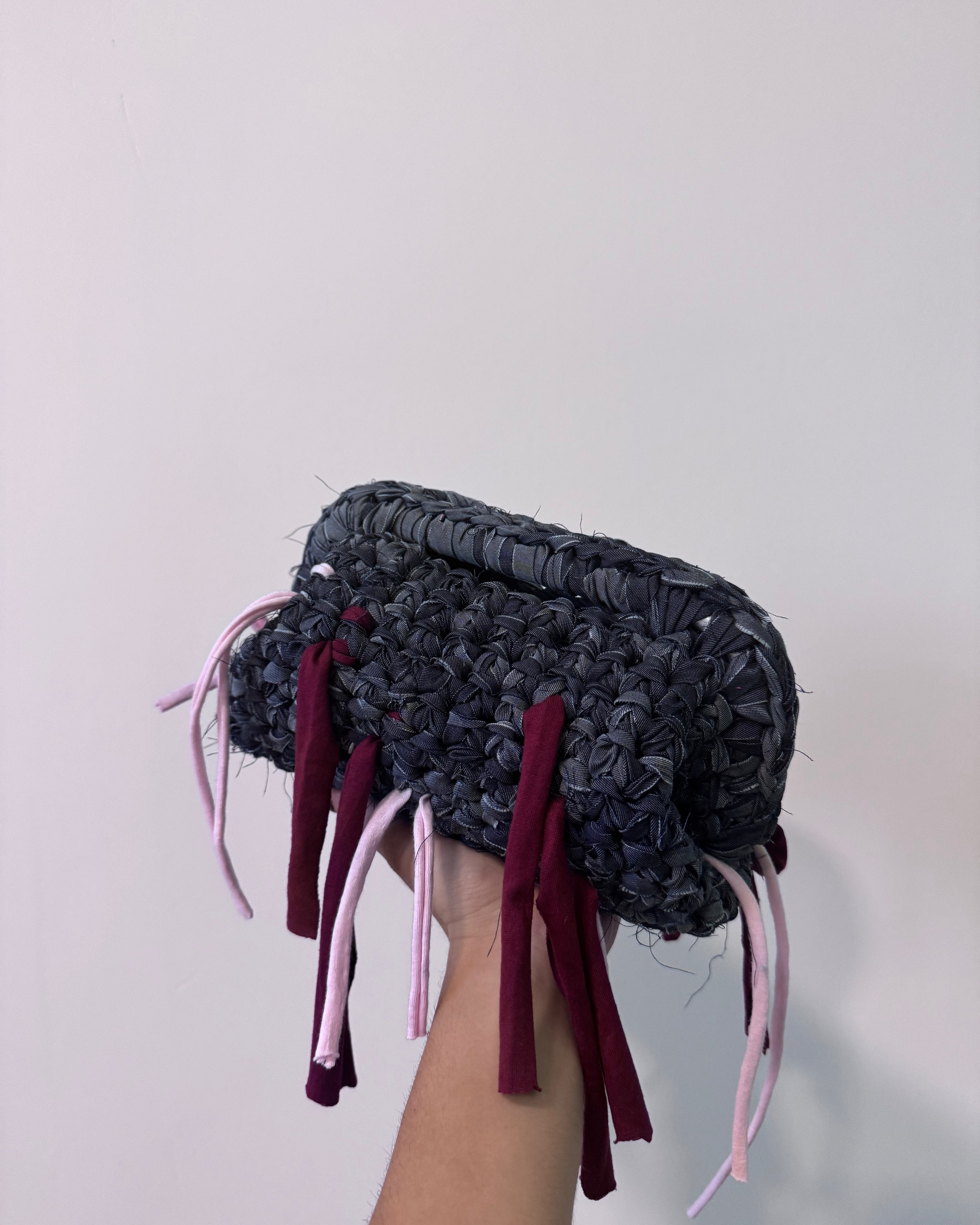 Clutch media denim
